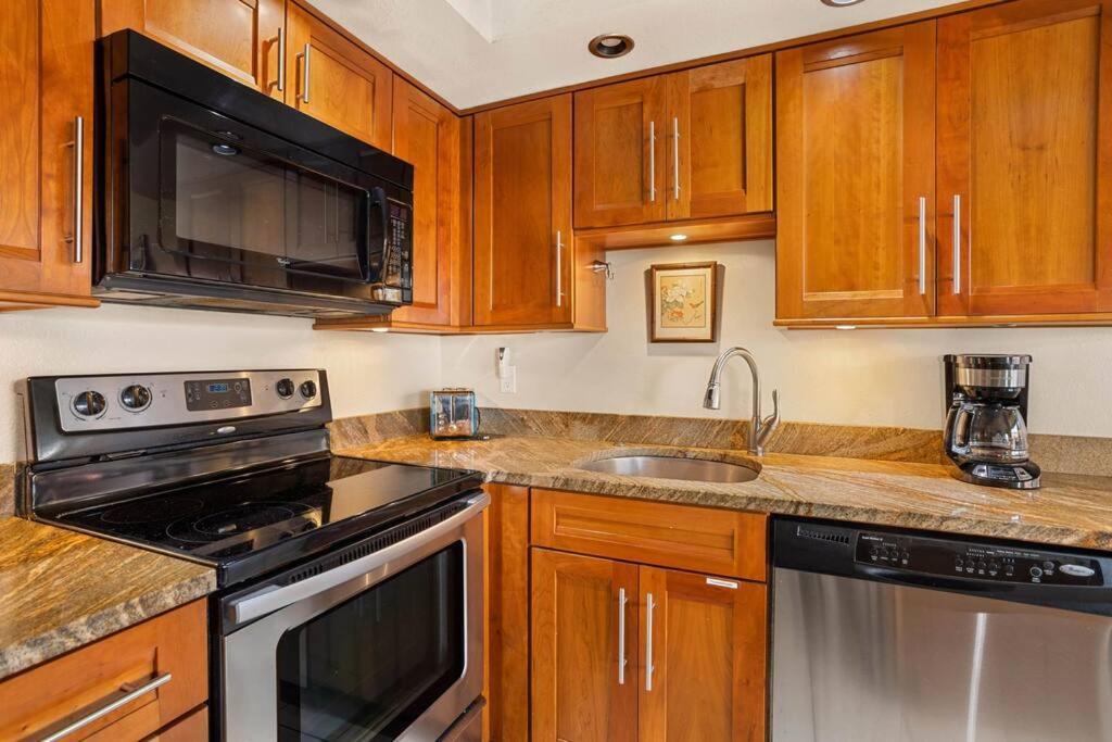 Magnificent Sunsets And Ocean Views At Luana Kai Apartment Kihei Exterior photo